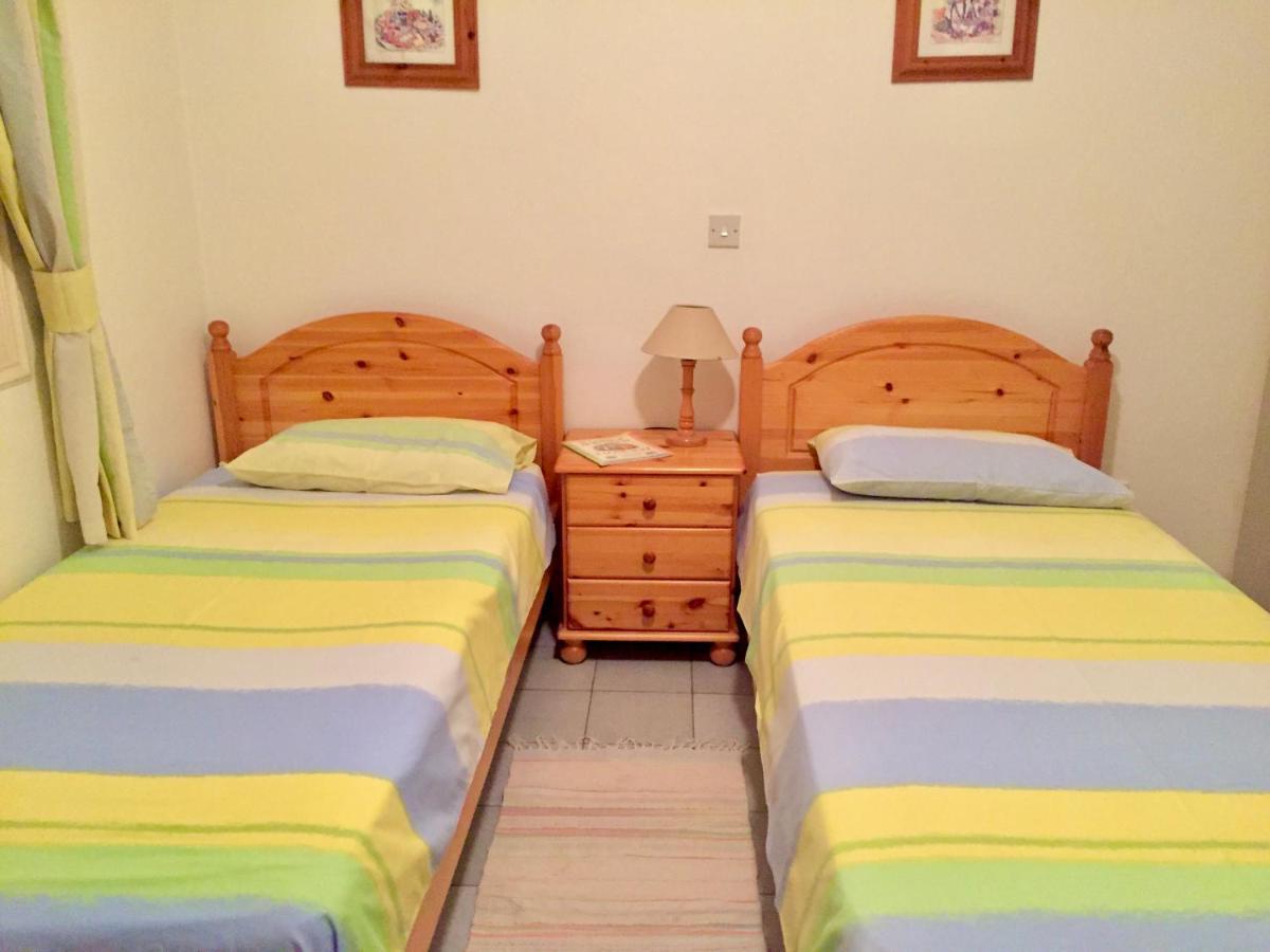 Apartment With Large Pool Лімасол Екстер'єр фото